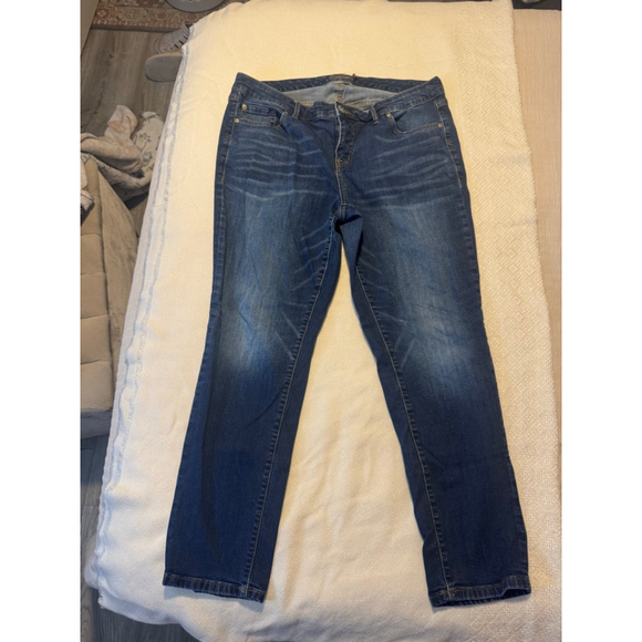 Torrid jeans #FeelTheFitBoyfriendStraightVintageStretch16Rmade in Vietnam - Picture 1 of 9